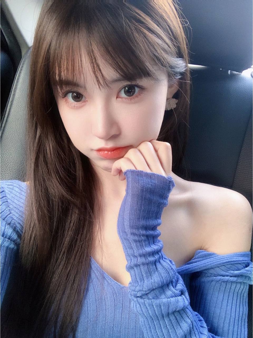 國產(chǎn)熟人AV一二三區