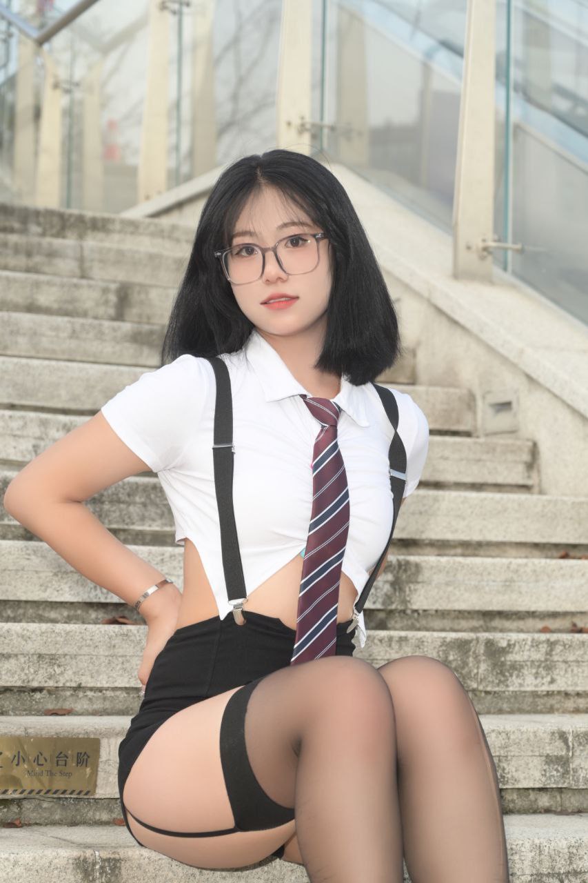 國產(chǎn)綜合視頻在線(xiàn)觀(guān)看一區