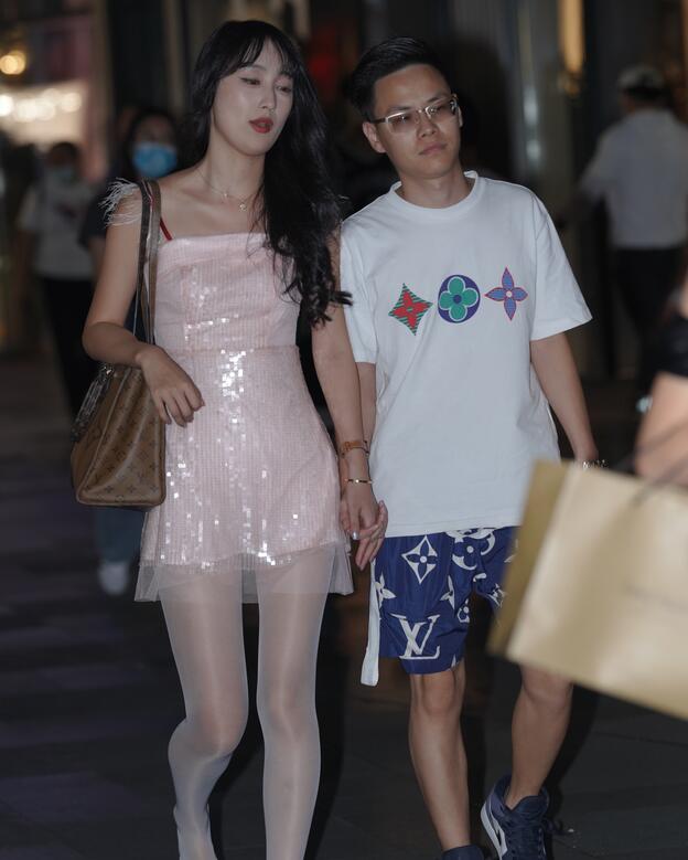 極品人妻與男按摩師