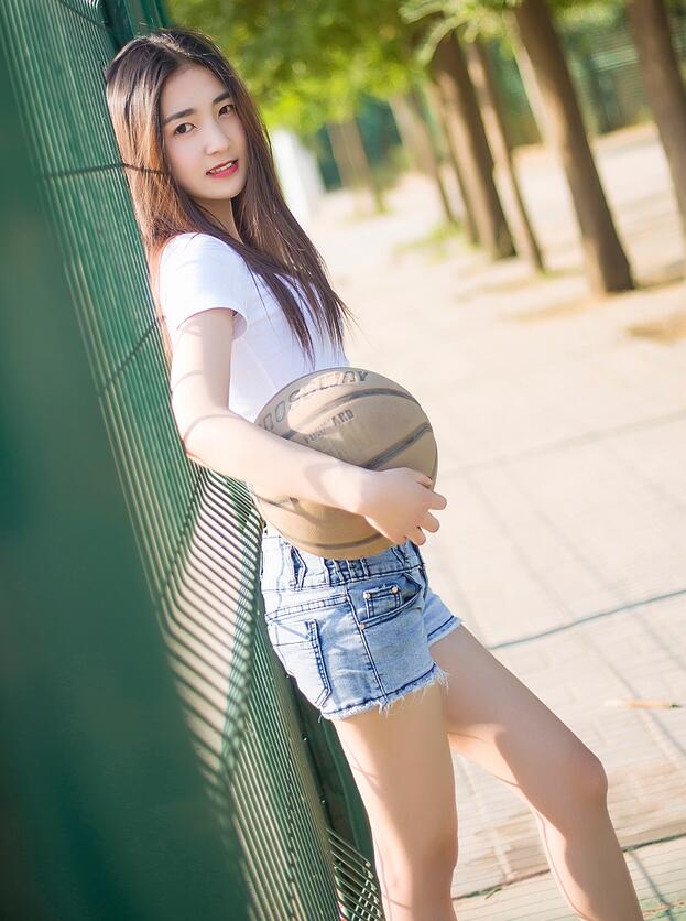 精品國產(chǎn)自在現線(xiàn)視頻