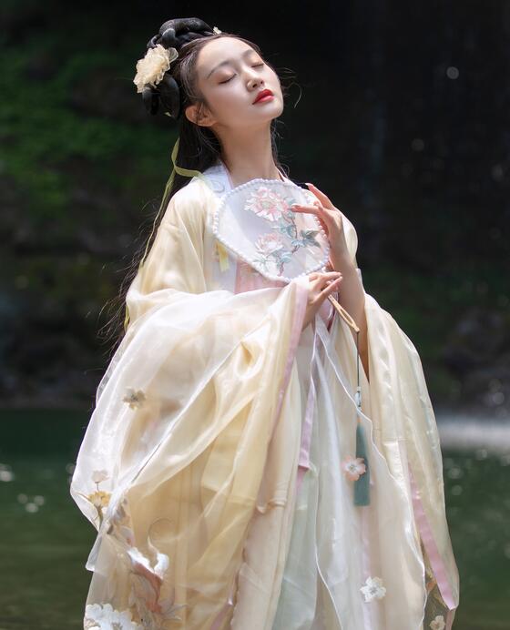 國產(chǎn)精品一區二區不卡小說(shuō)