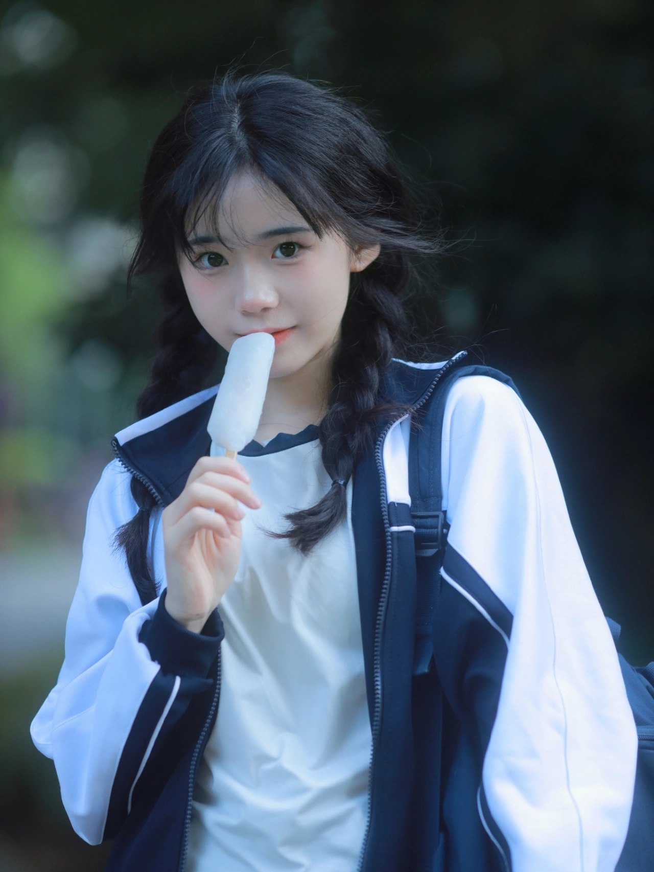 精品無(wú)碼國產(chǎn)一區二區三區