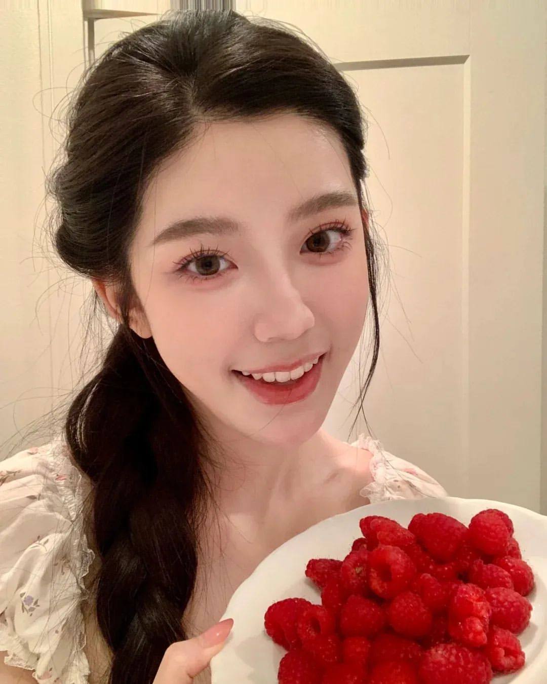 姑娘高清在線(xiàn)觀(guān)看視頻播放