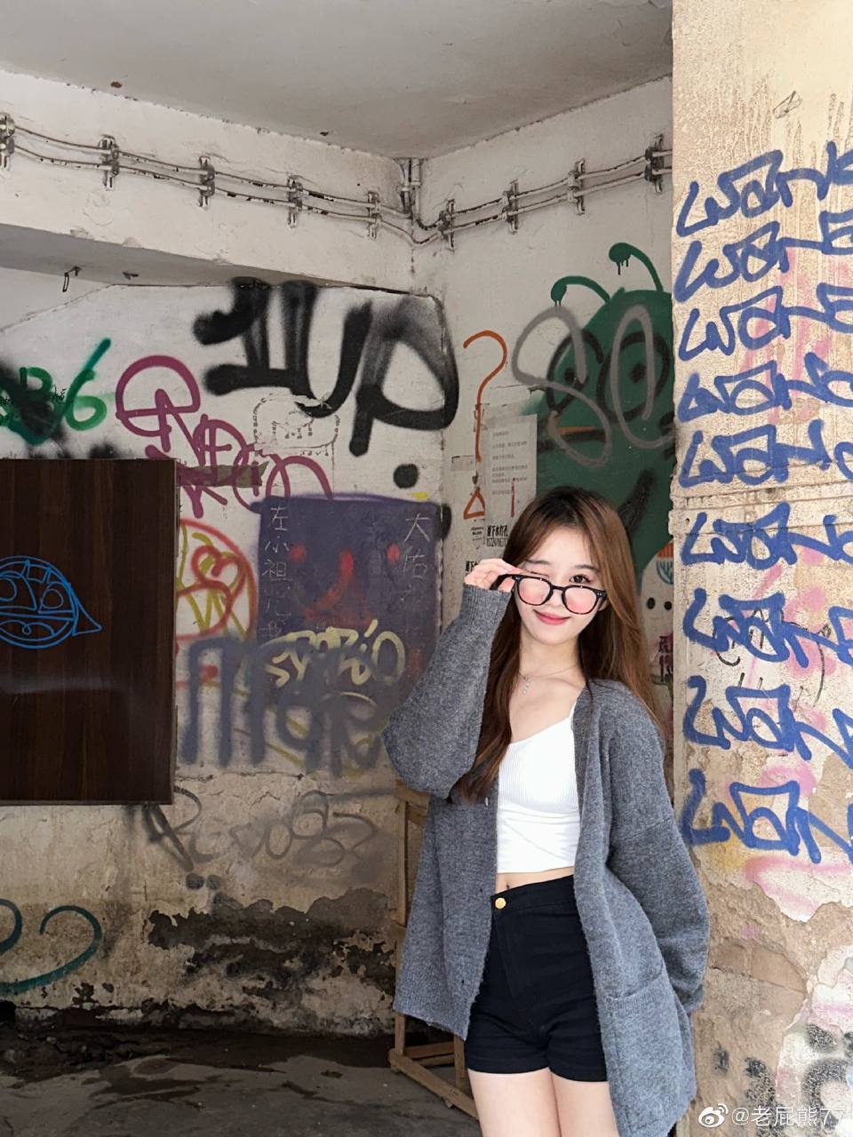 激烈打撲克搖床又疼又叫觀(guān)平